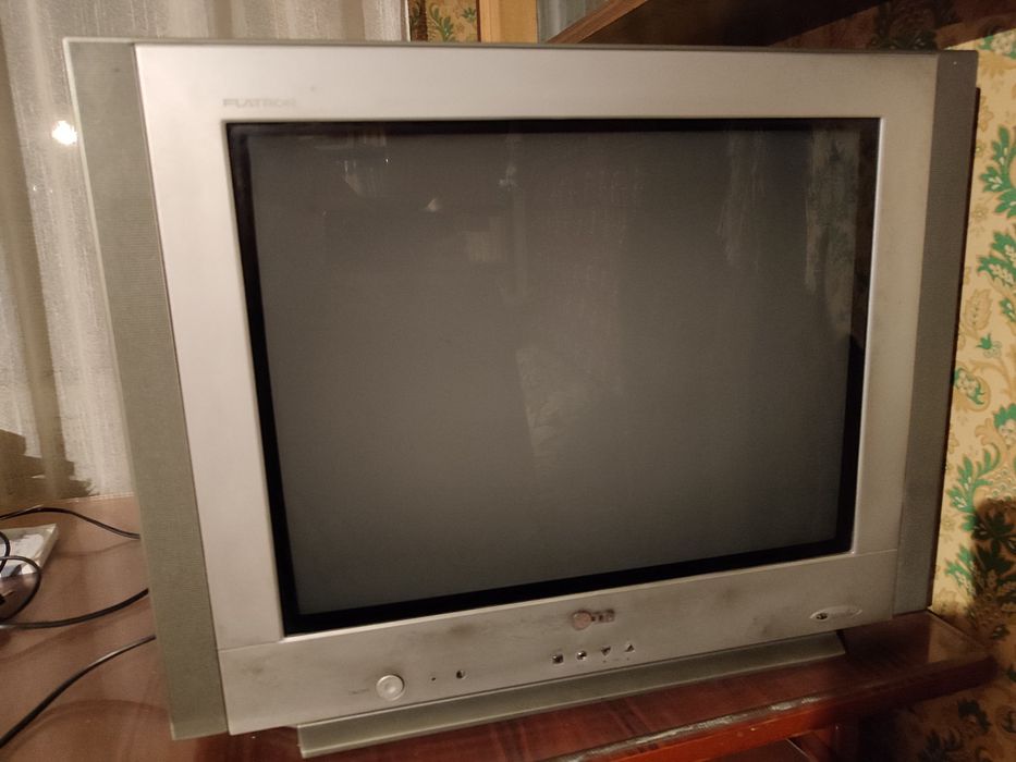 Продается Телевизор LG  б/у оплата только наличными