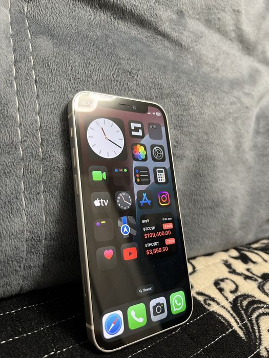 iPhone 12 mini 64GB White + 5 чехлов