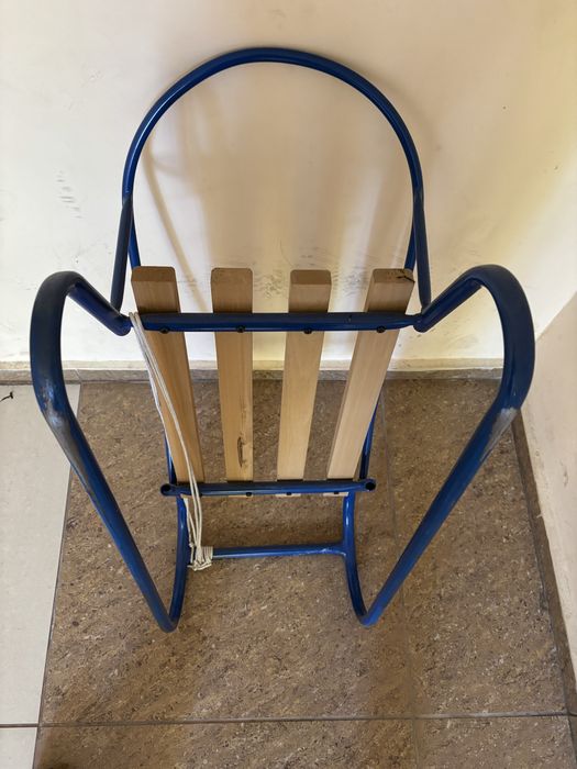 Детска шейна синя