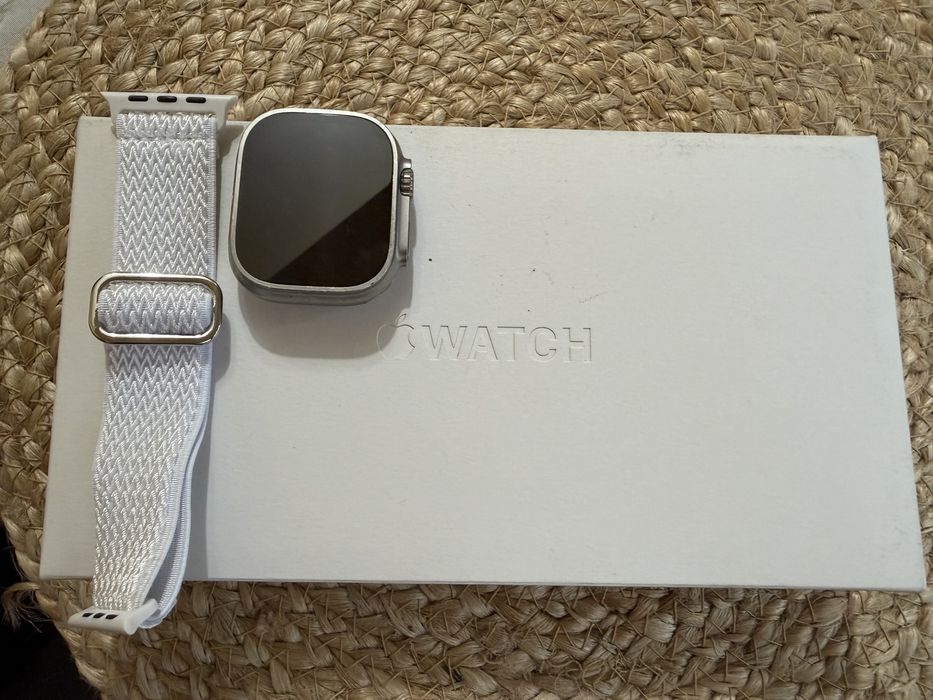 Apple Watch Ultra 2 49mm Titanium