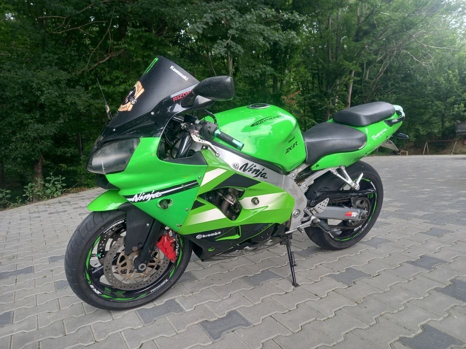 Kawasaki ninja zx9r 2000
