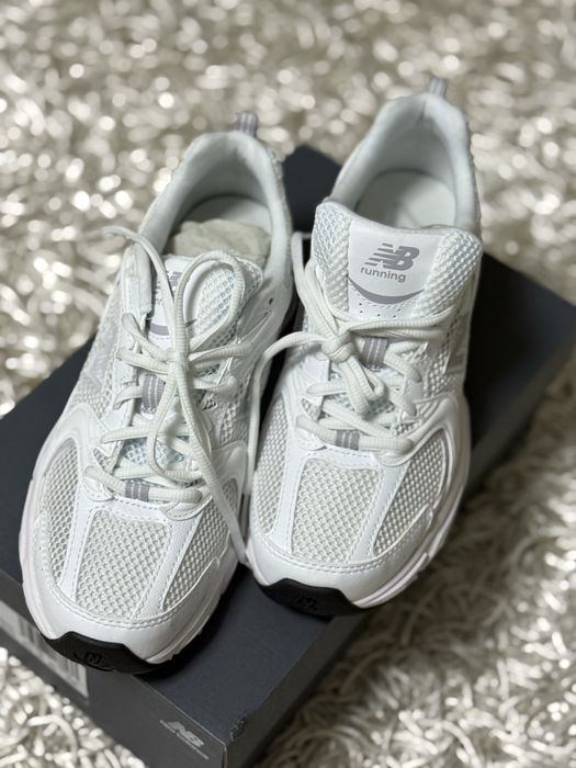 Adidasi New Balance  marime 40