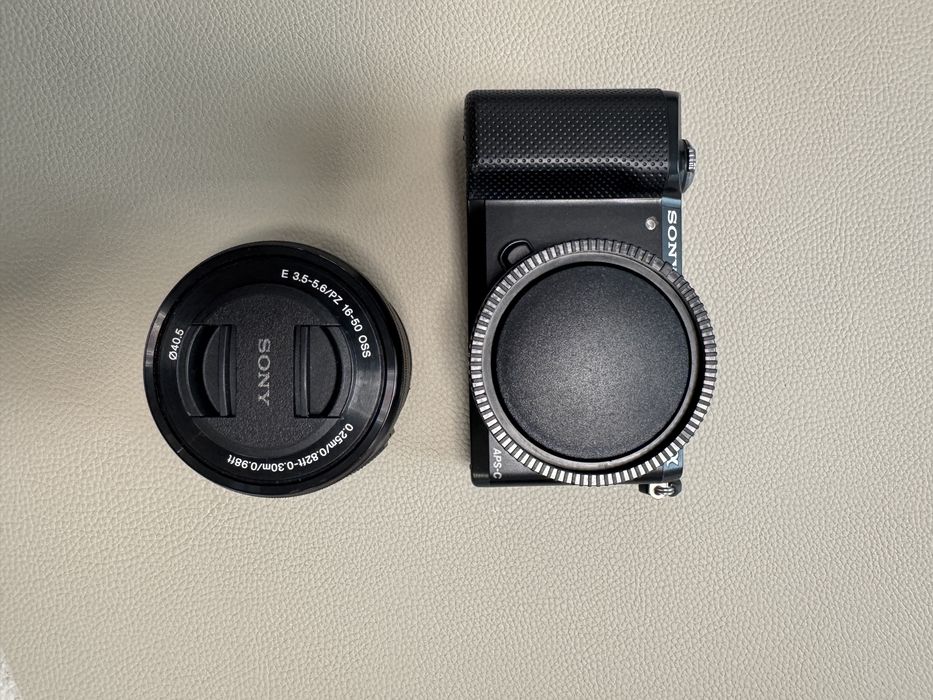 Sony a5000 + Sony E 16-50mm f3.5-5.6 PZ OSS