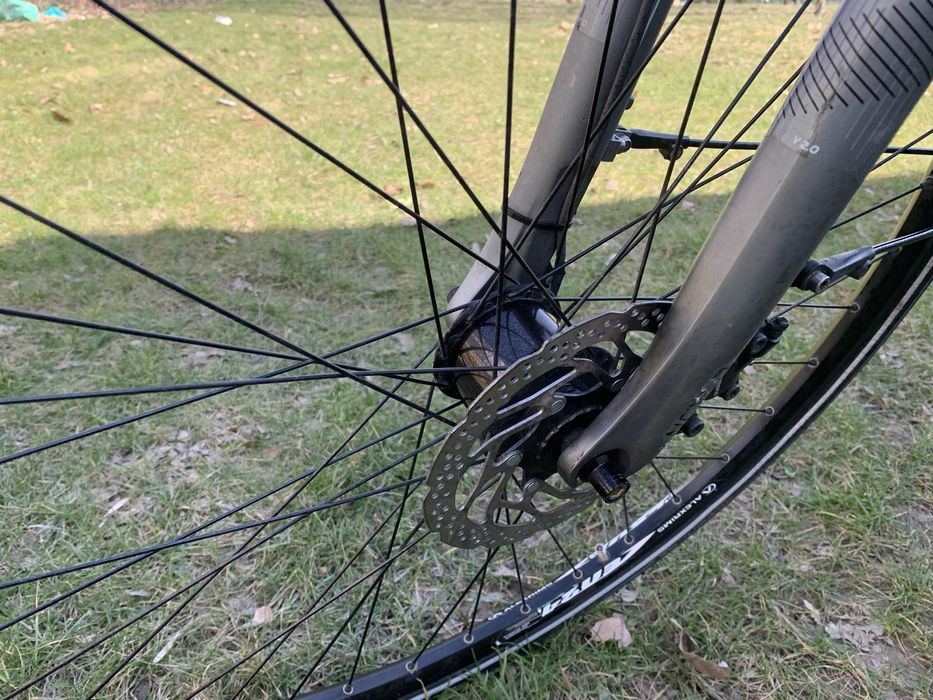 Bicicleta folosita Cube Delhi stare foarte buna de functionare , cadru