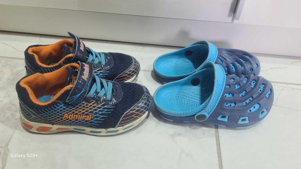 Детски светещи маратонки 26 и крокс 28