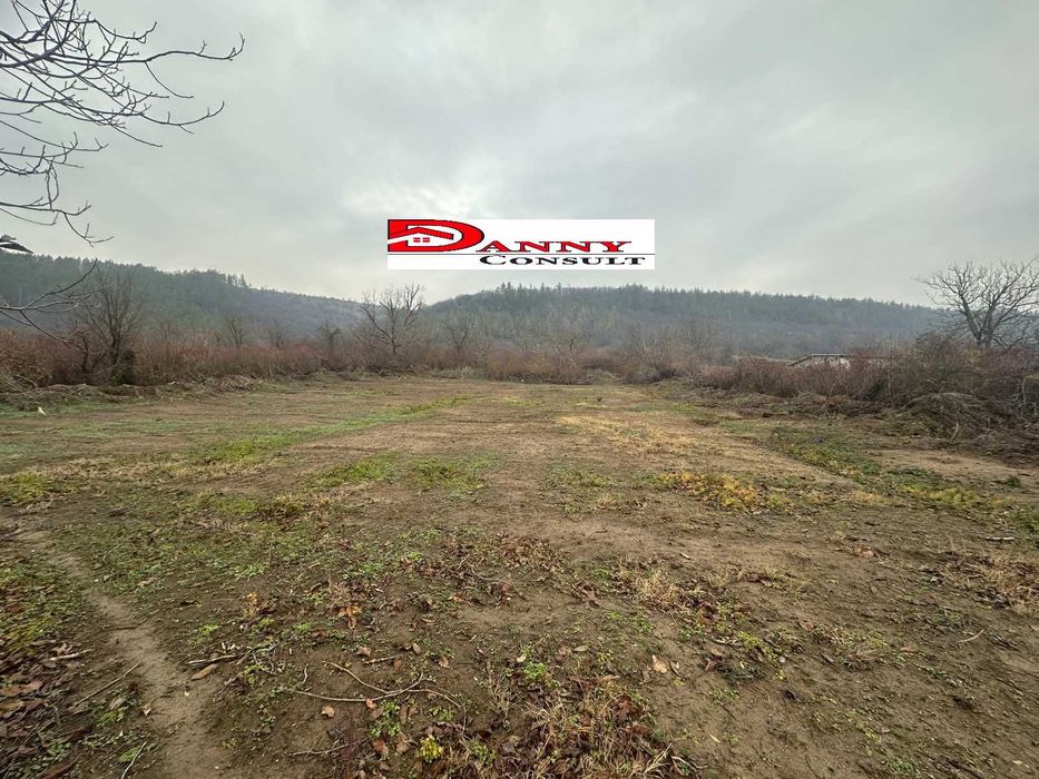 Парцел за жилищно строителство в гр. Дебелец