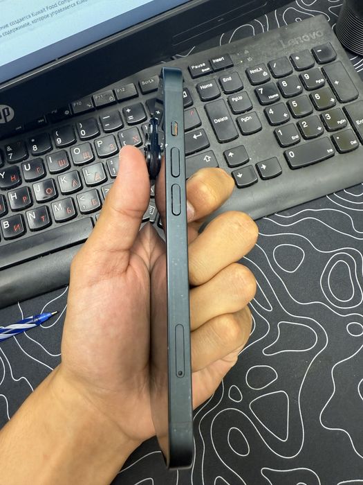 Iphone 14 black.