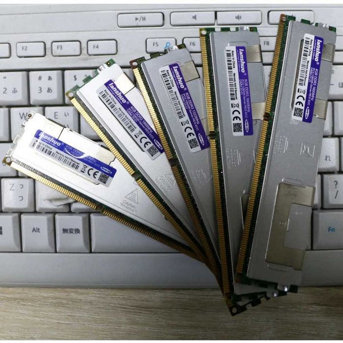 SAMSUNG /DDR3 озу 4 GB /