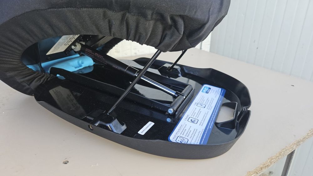 Perna portabilă cu ridicare pentru scaun