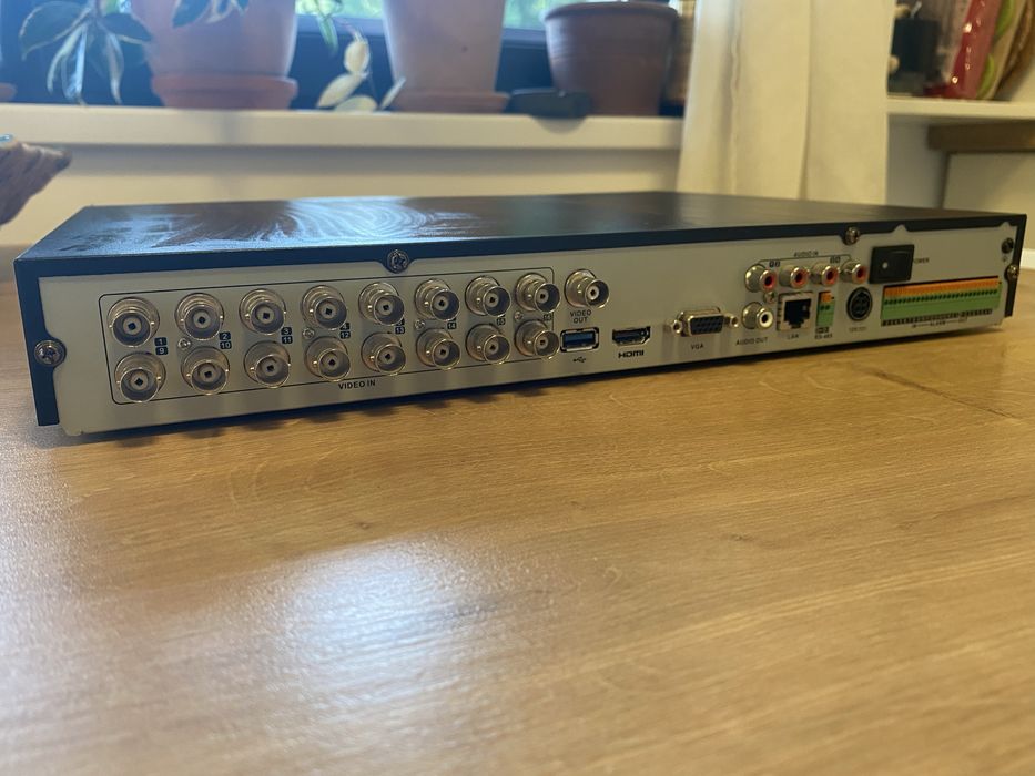 DVR  Integistrator video digital 16 Canale Hikvision 5 in 1, pana la 8MP 4K, Acusense, Audio, 2X SATA, iDS-7216HUHI-M2