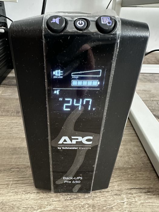 APC Back-UPS Pro, 650VA/390W