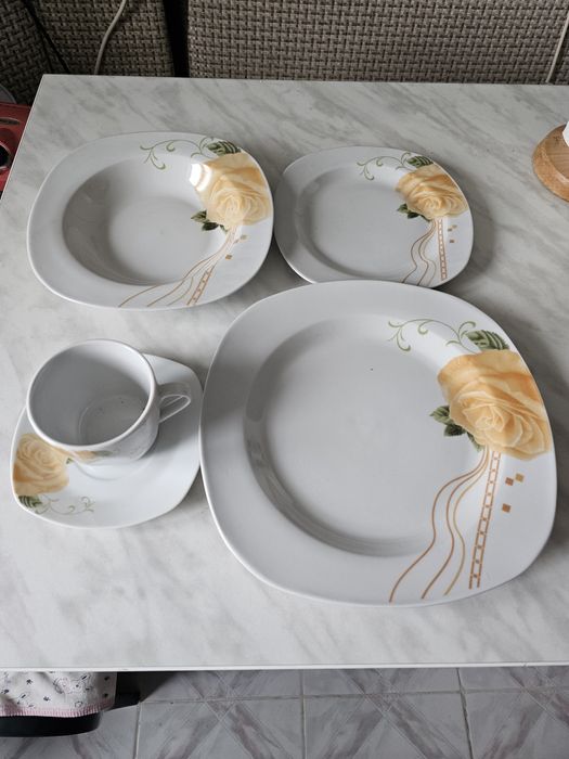 Set serviciu de masa