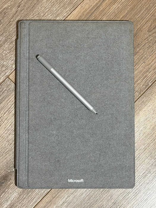 Microsoft Surface Pro 5 i5 7300U/8RAM/256SSD/Intel UHD/QHD Touch