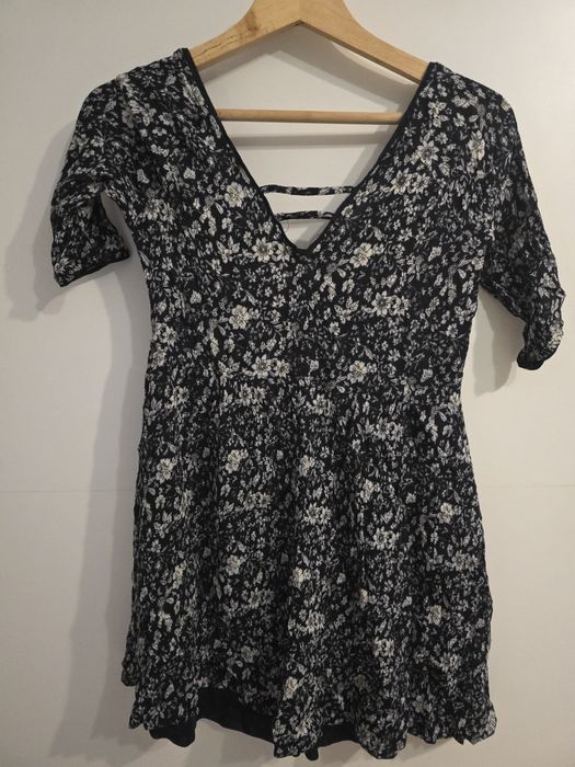 Рокля Bershka XS