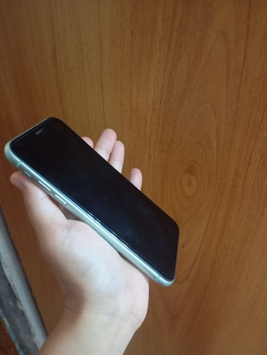 Iphone 11 64 gb.