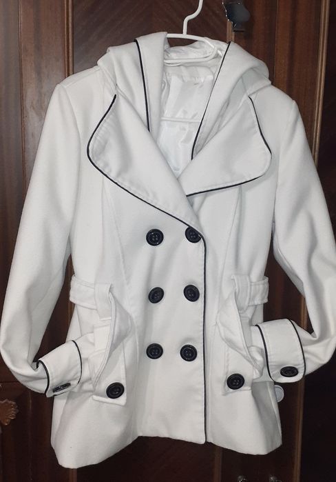 Късо дамско палто