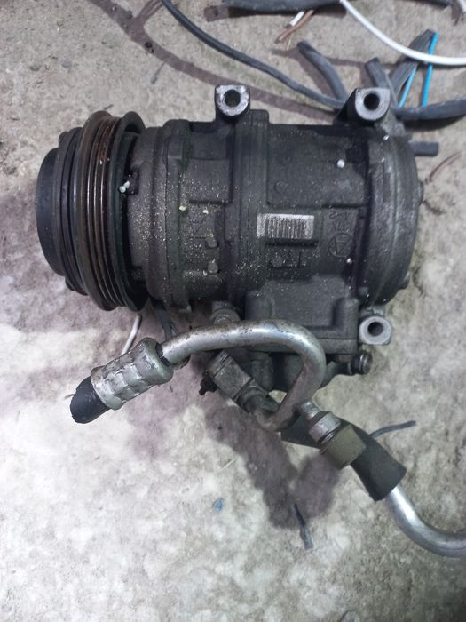 Продается компрессор на тойота хайс 2.7 бензин