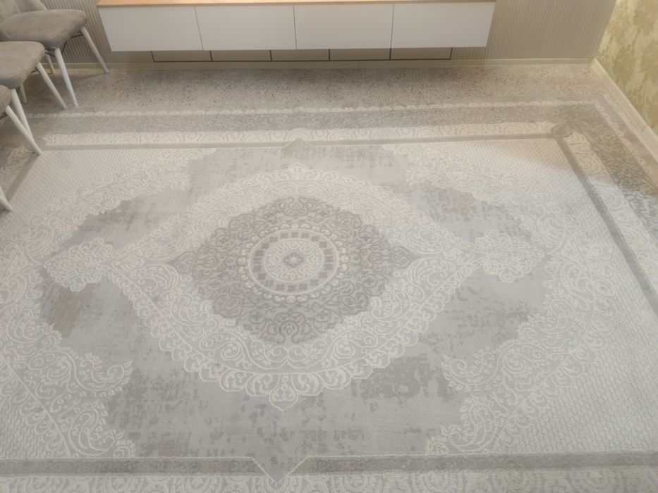 Продается очень качественный ковер