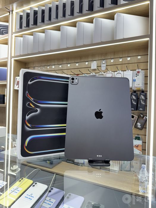 Ipad Pro 13 M5 256 wifi Space black 0 cycle 100% Yomkost Ideal