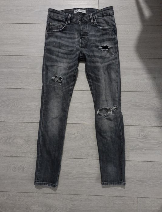 Blugi zara mărimea 38