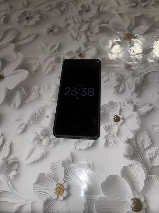 Продам Poco X7 Pro