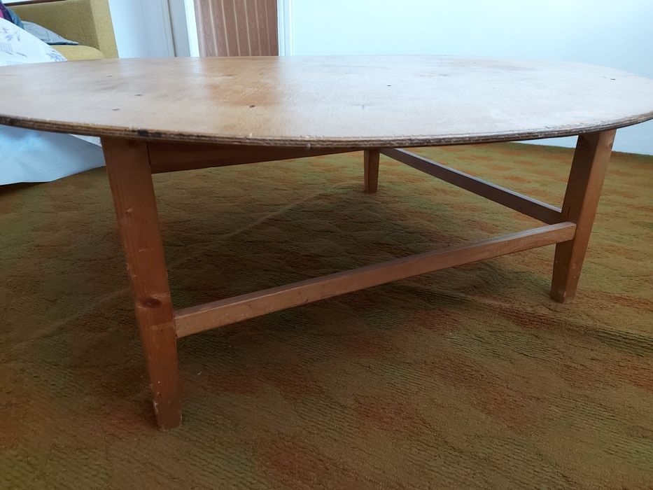 Продам жер стол круглый