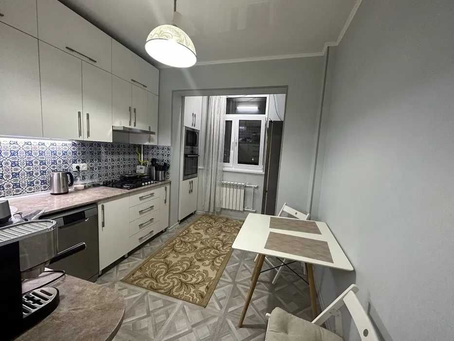 Продается квартира с ремонтом, удобное расположение, все рядом ID5