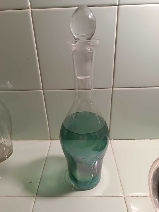 Гарафа с чаши за уиски, каничка с чаши за ракия