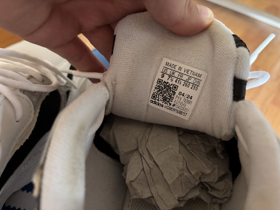 Обувки Adidas Astir