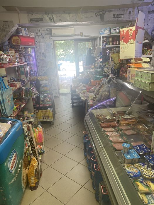 Vand spatiu cu vad pietonal