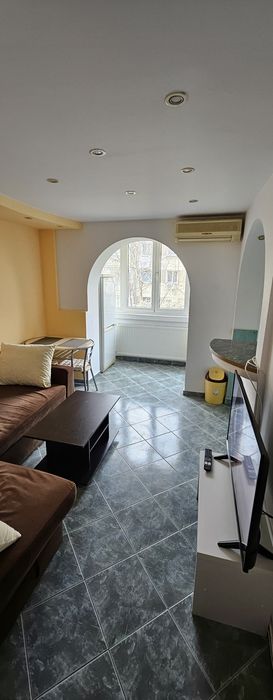 Proprietar închiriez apartament cu 2 camere în zona Dacia