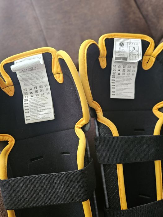 Vând ghete de cross Sidi și genunchiere Thor