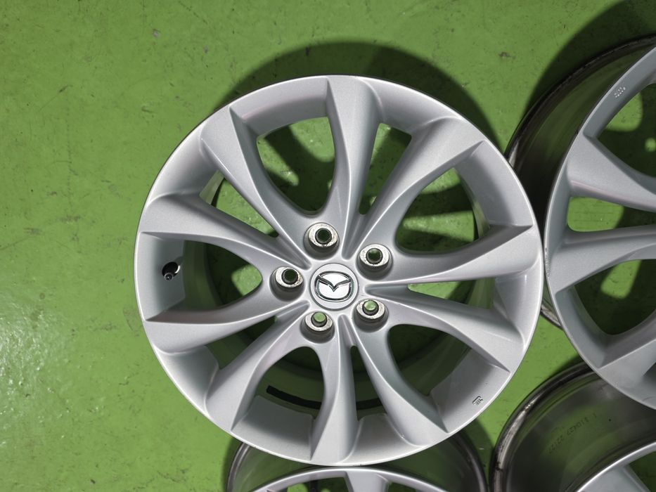 17 5x114.3 Mazda лети джанти 5х114.3 мазда