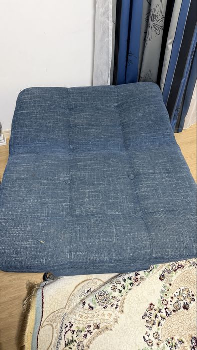 Продам маленький диванчик. Раскладной