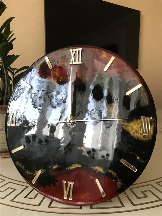 Продам часы из эпоксидной смолы