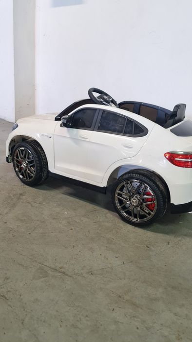 Mașinuța electrica cu telecomanda Mercedes GLE Pentru copii