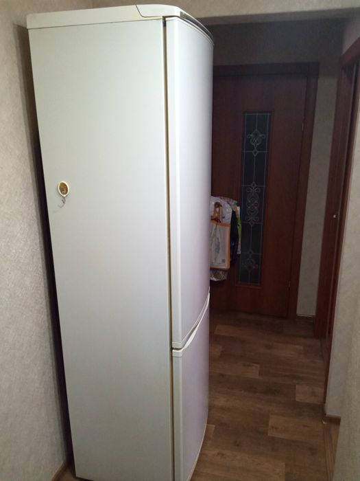 Продам холодильник. Атлант.