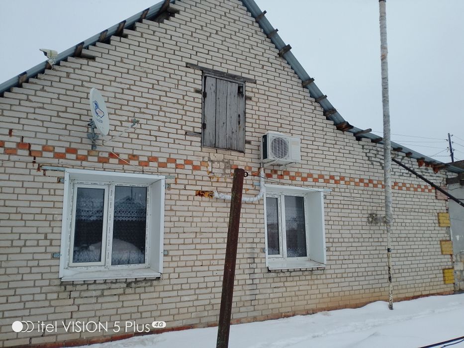 Продам дом + 10 соток земли.