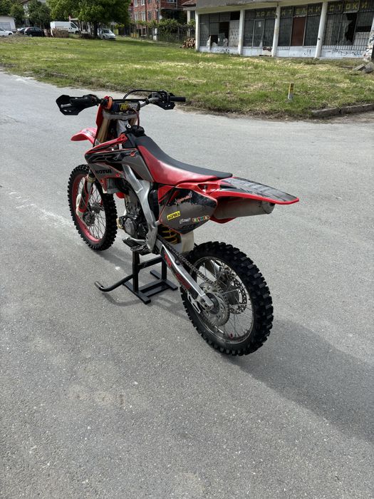 Продавам Honda crf250r