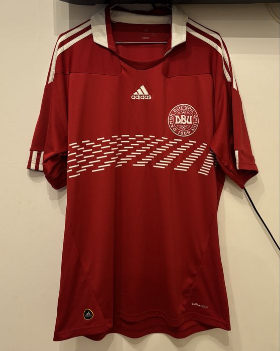 Denmark Home football shirt 2010 Soccer Adidas Jersey Mens Red Trikot
