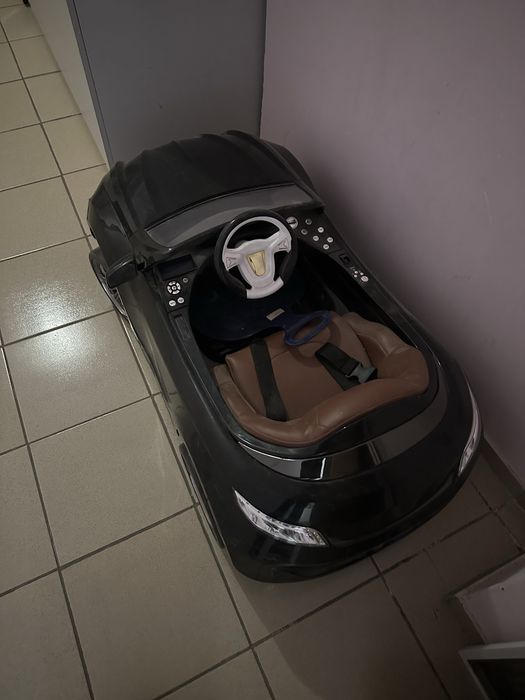 Машинка детская Henus phantom premium