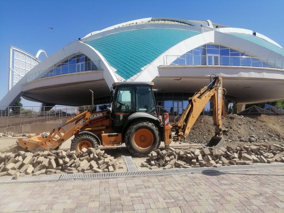 Услуги экскаватора - погрузчика 3в1 трактор в таразе
