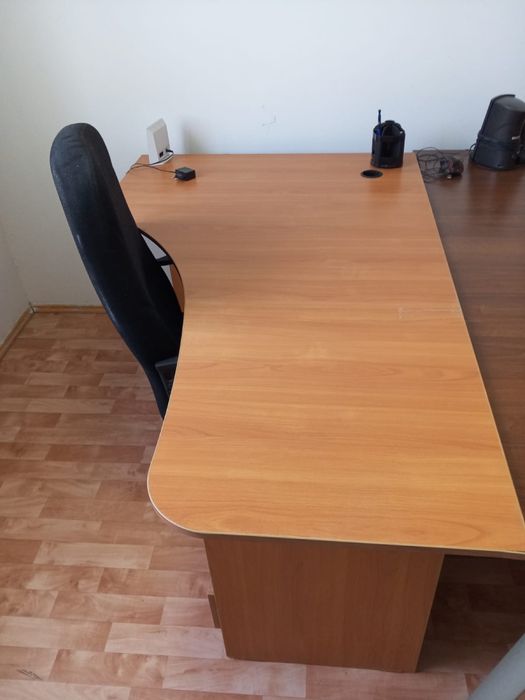 Б/У СТОЛЫ по 10тыс тенге