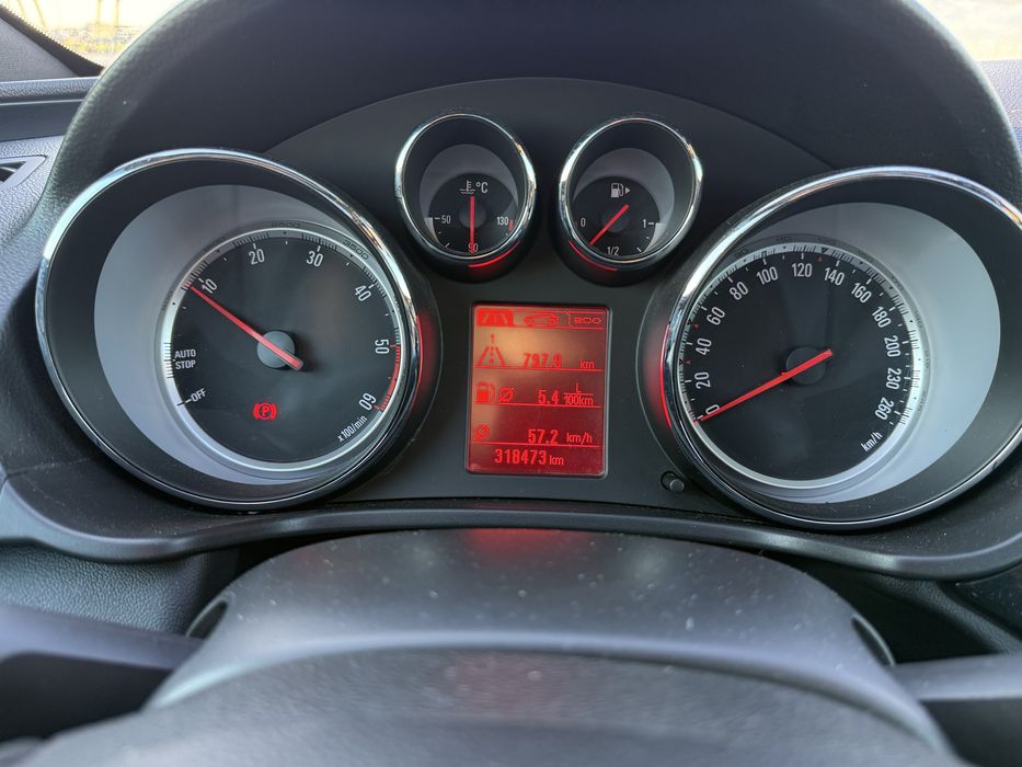 Opel Insignia OPC Line Trapa 195cp