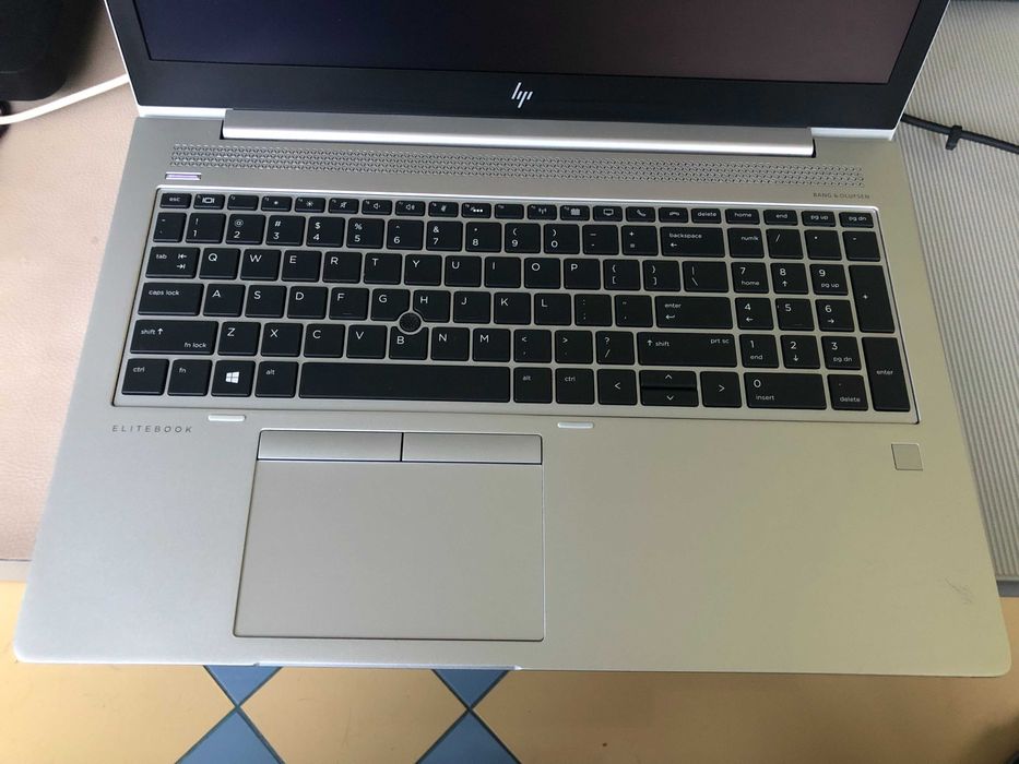 HP EliteBook 840 G6,i5-8365U,8GB DDR4,256GB SSD 15,6"IPS Full HD 1920x1080 audio-Bang & Olufsen,Windows 11 pro