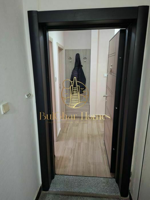 Дава се под наем Тристаен апартамент в Варна, Колхозен пазар - 85 кв.м за 548.25 € - Снимка #8