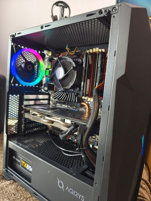 Unitate PC i7  in stare  buna de funcționare