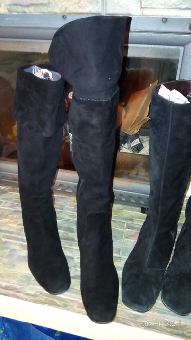 Poșete și cisme de dama