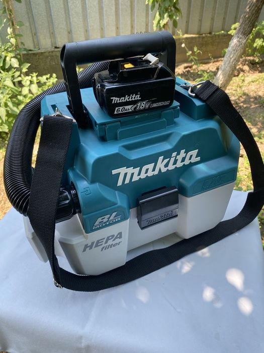 Makita Aspirator DVC 750L Brushless Ca nou! 6 Ah