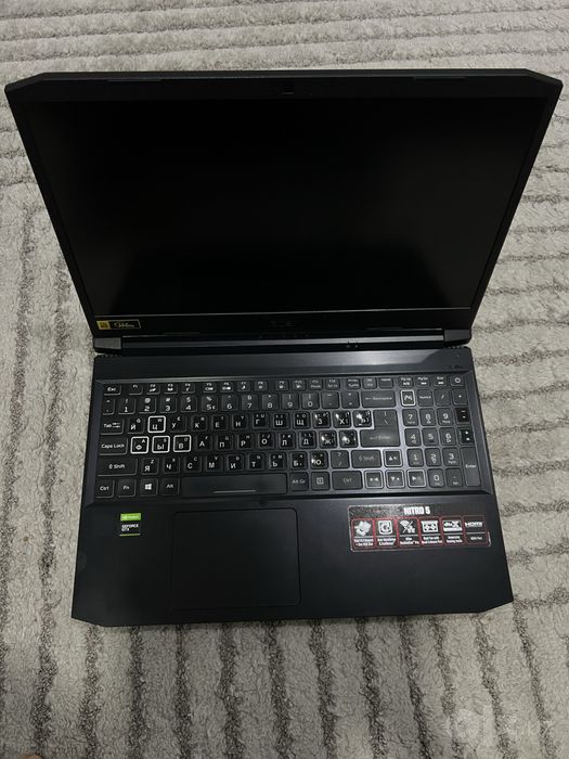 Acer nitro 5 noutbuk sotiladi